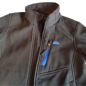 Snozu performane jacket, boy size 4